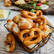 Mini panini con impasto tipo brezel, 3 varietà