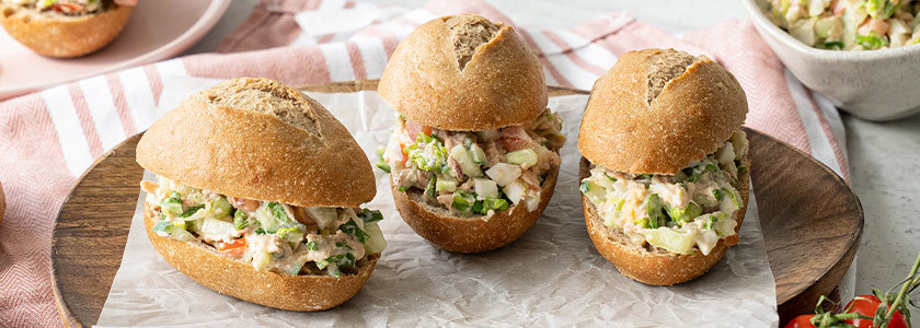 Panino con tonno tritato