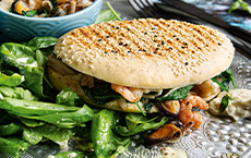 Panini con frutti di mare e spinaci
