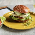 Burger brioche "Laugen" con sesamo, già pronto - 2